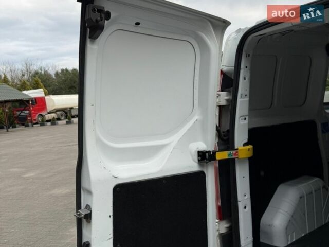 Білий Форд Транзит, об'ємом двигуна 2.2 л та пробігом 284 тис. км за 11490 $, фото 24 на Automoto.ua