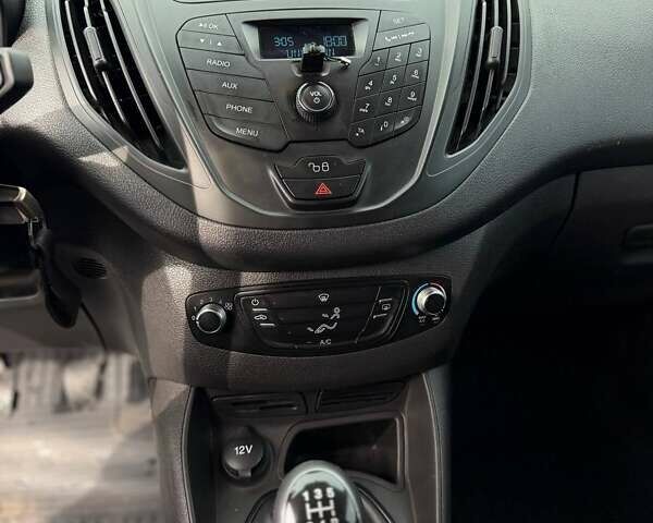 Білий Форд Транзит, об'ємом двигуна 1.99 л та пробігом 215 тис. км за 7500 $, фото 4 на Automoto.ua