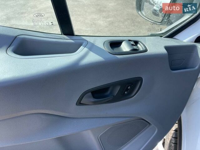 Белый Форд Транзит, объемом двигателя 2.2 л и пробегом 312 тыс. км за 16490 $, фото 17 на Automoto.ua