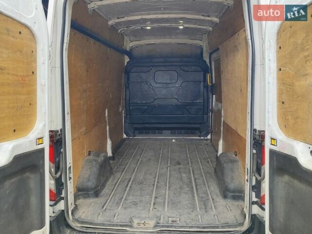 Белый Форд Транзит, объемом двигателя 2.2 л и пробегом 285 тыс. км за 11800 $, фото 12 на Automoto.ua
