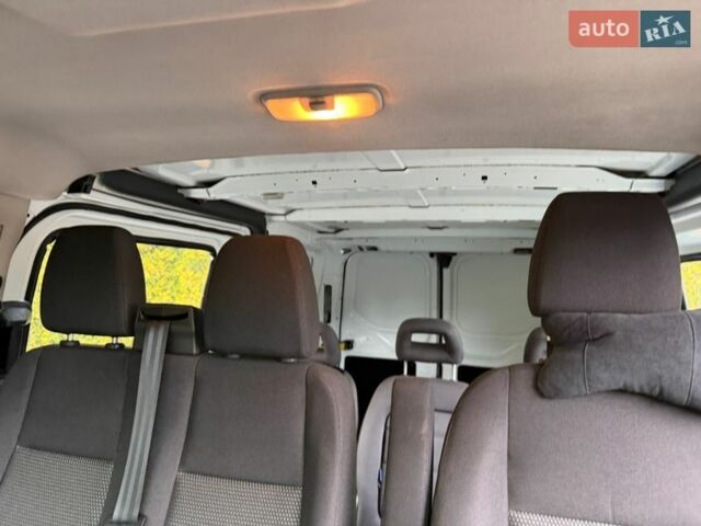 Білий Форд Транзит, об'ємом двигуна 2.2 л та пробігом 284 тис. км за 11490 $, фото 22 на Automoto.ua