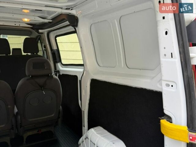 Білий Форд Транзит, об'ємом двигуна 2.2 л та пробігом 284 тис. км за 11490 $, фото 27 на Automoto.ua