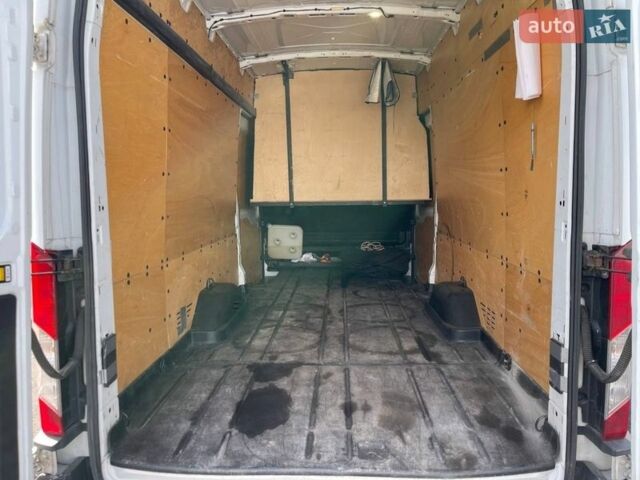 Белый Форд Транзит, объемом двигателя 2.2 л и пробегом 312 тыс. км за 16490 $, фото 11 на Automoto.ua
