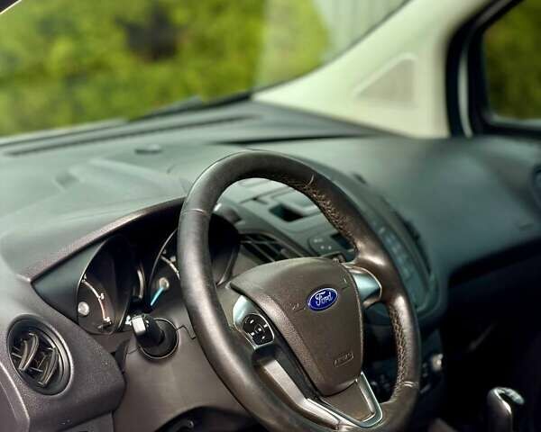 Білий Форд Транзит, об'ємом двигуна 1.99 л та пробігом 215 тис. км за 7500 $, фото 5 на Automoto.ua