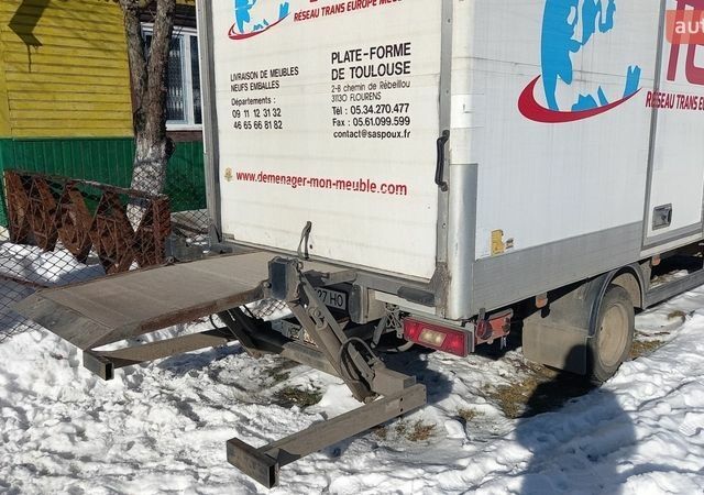 Белый Форд Транзит, объемом двигателя 2.2 л и пробегом 272 тыс. км за 15000 $, фото 8 на Automoto.ua