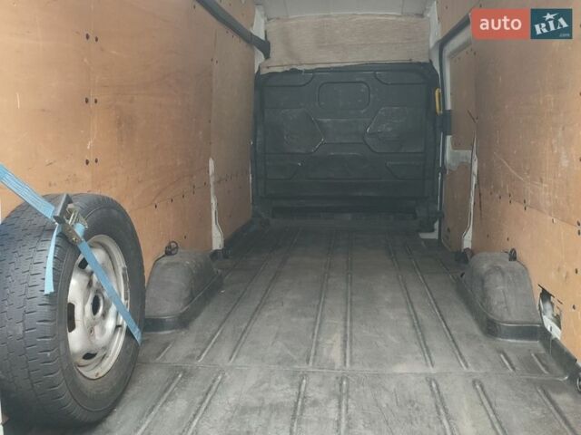 Белый Форд Транзит, объемом двигателя 2 л и пробегом 502 тыс. км за 13800 $, фото 5 на Automoto.ua