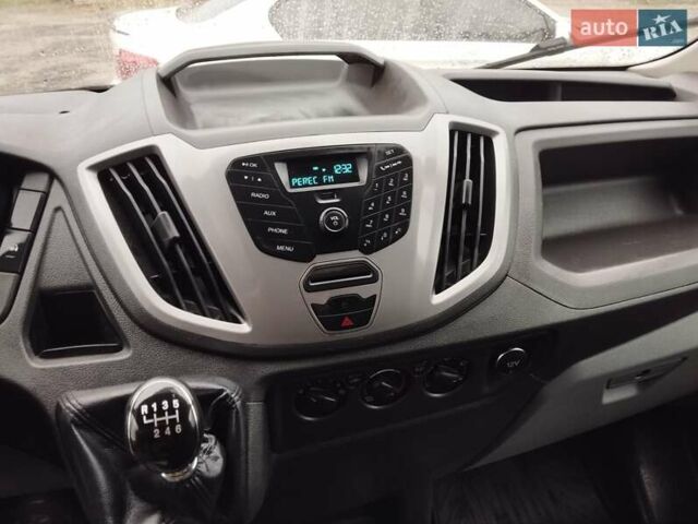 Белый Форд Транзит, объемом двигателя 2 л и пробегом 248 тыс. км за 15000 $, фото 13 на Automoto.ua