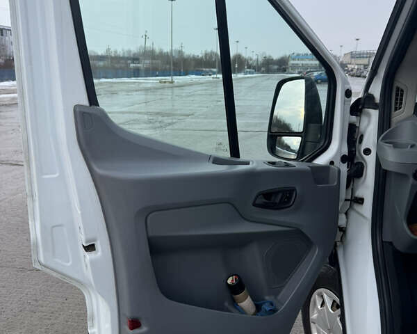 Белый Форд Транзит, объемом двигателя 2.2 л и пробегом 321 тыс. км за 14000 $, фото 5 на Automoto.ua