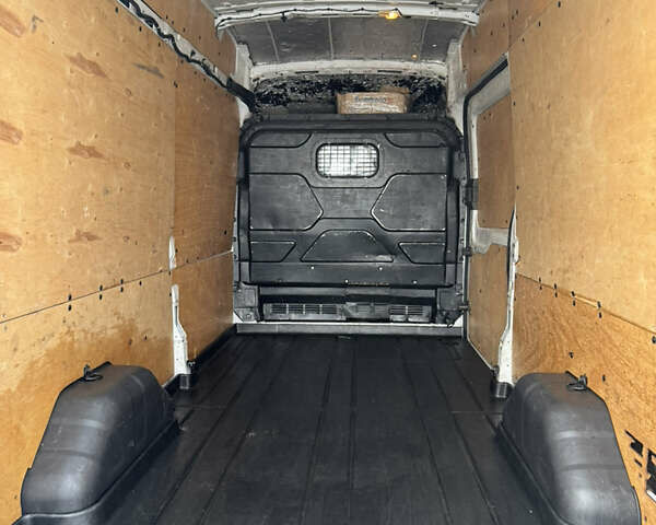 Белый Форд Транзит, объемом двигателя 2.2 л и пробегом 321 тыс. км за 14000 $, фото 11 на Automoto.ua