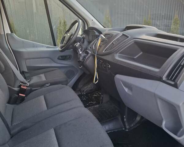 Білий Форд Транзит, об'ємом двигуна 2 л та пробігом 286 тис. км за 11600 $, фото 11 на Automoto.ua