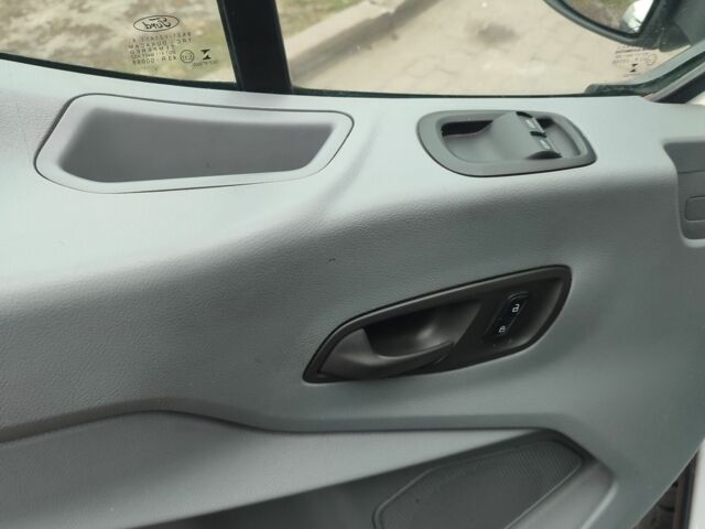 Белый Форд Транзит, объемом двигателя 2 л и пробегом 502 тыс. км за 312 $, фото 7 на Automoto.ua