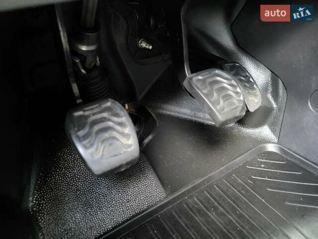 Белый Форд Транзит, объемом двигателя 2 л и пробегом 253 тыс. км за 14500 $, фото 28 на Automoto.ua