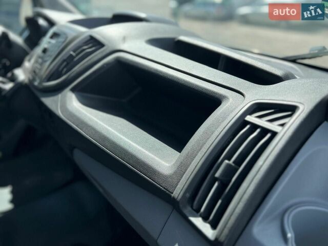 Білий Форд Транзит, об'ємом двигуна 2 л та пробігом 117 тис. км за 15500 $, фото 31 на Automoto.ua