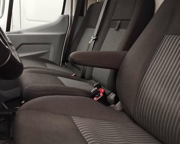 Белый Форд Транзит, объемом двигателя 2 л и пробегом 248 тыс. км за 15000 $, фото 8 на Automoto.ua