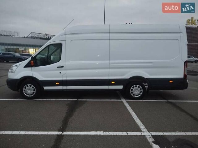 Белый Форд Транзит, объемом двигателя 2 л и пробегом 248 тыс. км за 15000 $, фото 1 на Automoto.ua