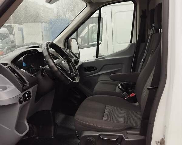 Белый Форд Транзит, объемом двигателя 2 л и пробегом 248 тыс. км за 15000 $, фото 5 на Automoto.ua