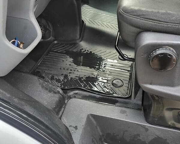 Белый Форд Транзит, объемом двигателя 2 л и пробегом 332 тыс. км за 16000 $, фото 22 на Automoto.ua