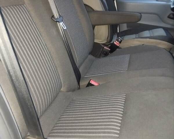 Белый Форд Транзит, объемом двигателя 2 л и пробегом 248 тыс. км за 15000 $, фото 10 на Automoto.ua