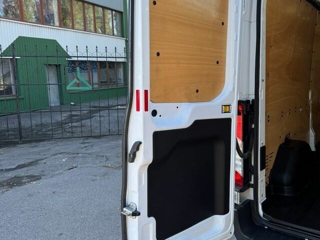 Білий Форд Транзит, об'ємом двигуна 2 л та пробігом 215 тис. км за 14950 $, фото 51 на Automoto.ua