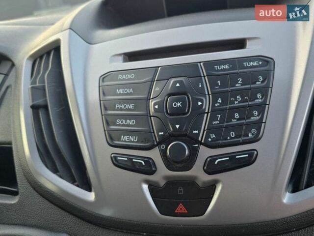 Белый Форд Транзит, объемом двигателя 2 л и пробегом 201 тыс. км за 15600 $, фото 7 на Automoto.ua