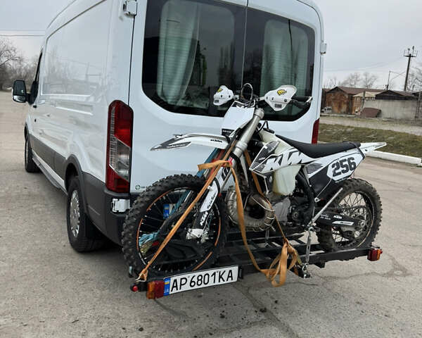 Белый Форд Транзит, объемом двигателя 2 л и пробегом 240 тыс. км за 26000 $, фото 12 на Automoto.ua