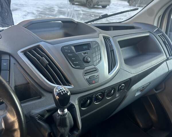 Белый Форд Транзит, объемом двигателя 2 л и пробегом 44 тыс. км за 31000 $, фото 5 на Automoto.ua