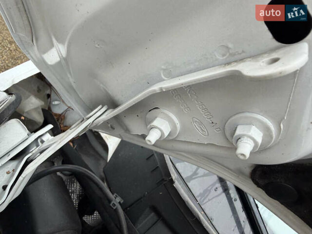 Білий Форд Транзит, об'ємом двигуна 2 л та пробігом 180 тис. км за 17500 $, фото 23 на Automoto.ua