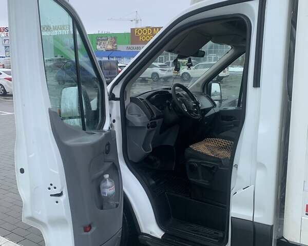 Белый Форд Транзит, объемом двигателя 2 л и пробегом 380 тыс. км за 16000 $, фото 1 на Automoto.ua