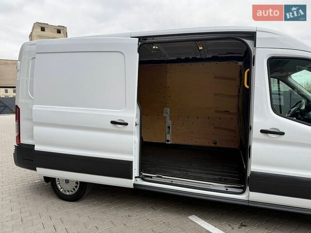 Белый Форд Транзит, объемом двигателя 2 л и пробегом 184 тыс. км за 17900 $, фото 72 на Automoto.ua