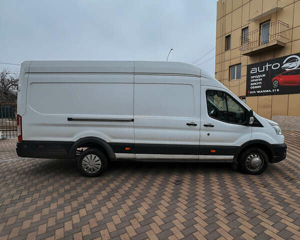 Белый Форд Транзит, объемом двигателя 2 л и пробегом 335 тыс. км за 17000 $, фото 3 на Automoto.ua