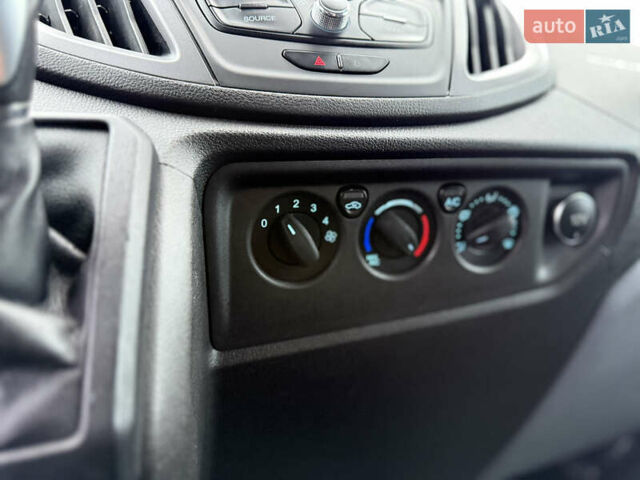 Белый Форд Транзит, объемом двигателя 2 л и пробегом 153 тыс. км за 18200 $, фото 27 на Automoto.ua