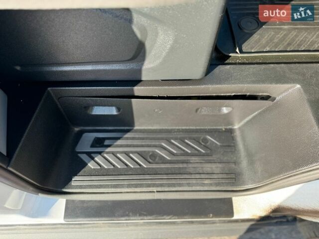 Белый Форд Транзит, объемом двигателя 2 л и пробегом 99 тыс. км за 21500 $, фото 70 на Automoto.ua