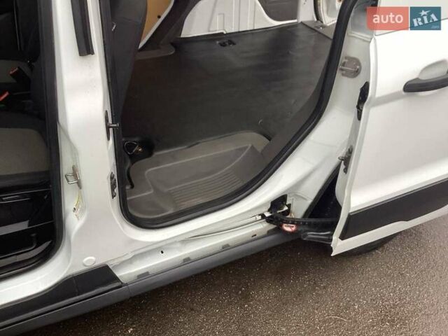 Белый Форд Транзит, объемом двигателя 2 л и пробегом 173 тыс. км за 14200 $, фото 9 на Automoto.ua
