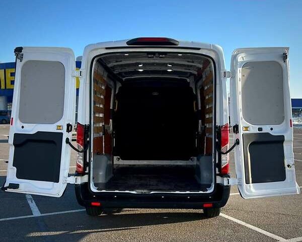 Белый Форд Транзит, объемом двигателя 2 л и пробегом 146 тыс. км за 17900 $, фото 39 на Automoto.ua