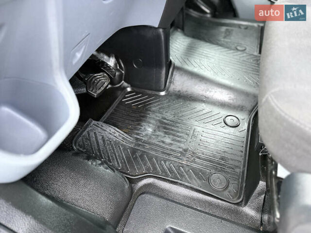 Белый Форд Транзит, объемом двигателя 0 л и пробегом 153 тыс. км за 18200 $, фото 26 на Automoto.ua