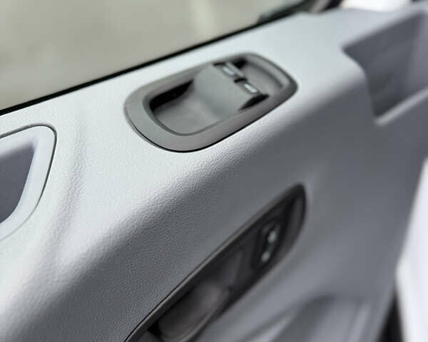 Белый Форд Транзит, объемом двигателя 2 л и пробегом 153 тыс. км за 18200 $, фото 20 на Automoto.ua