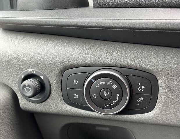 Білий Форд Транзит, об'ємом двигуна 2 л та пробігом 217 тис. км за 16900 $, фото 24 на Automoto.ua