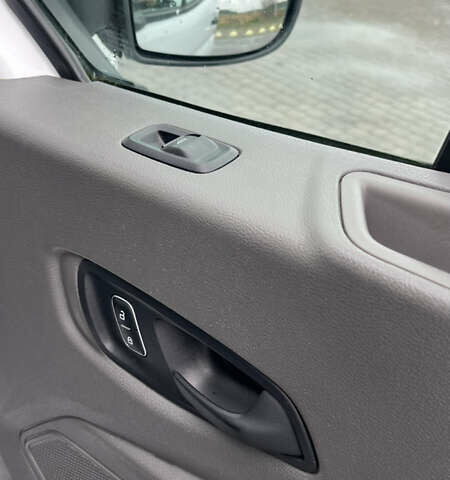 Білий Форд Транзит, об'ємом двигуна 2 л та пробігом 184 тис. км за 16500 $, фото 33 на Automoto.ua