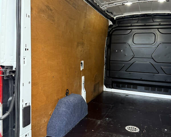 Белый Форд Транзит, объемом двигателя 0 л и пробегом 153 тыс. км за 18200 $, фото 44 на Automoto.ua