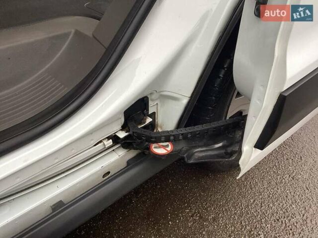 Белый Форд Транзит, объемом двигателя 2 л и пробегом 173 тыс. км за 14200 $, фото 8 на Automoto.ua