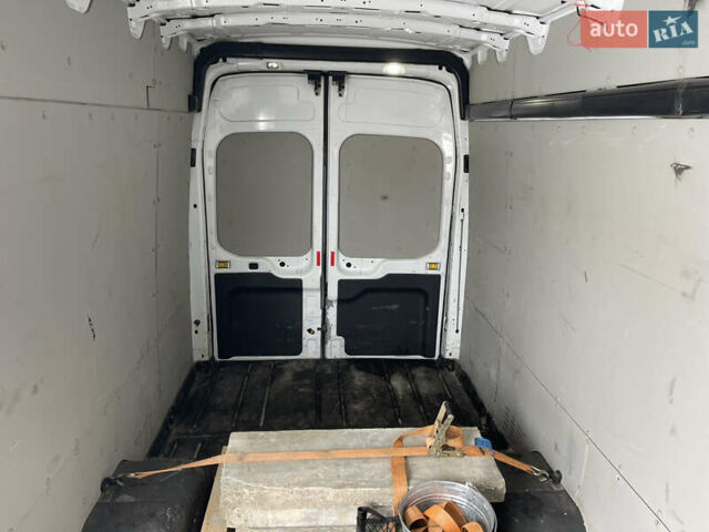 Білий Форд Транзит, об'ємом двигуна 2 л та пробігом 144 тис. км за 22016 $, фото 12 на Automoto.ua