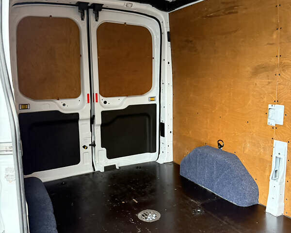 Белый Форд Транзит, объемом двигателя 0 л и пробегом 153 тыс. км за 18200 $, фото 41 на Automoto.ua