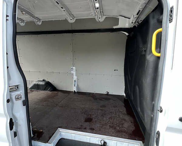 Белый Форд Транзит, объемом двигателя 2 л и пробегом 280 тыс. км за 20500 $, фото 20 на Automoto.ua