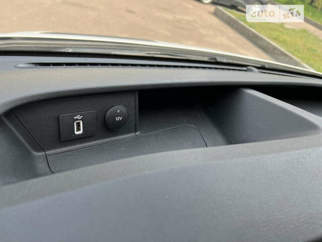 Белый Форд Транзит, объемом двигателя 2 л и пробегом 280 тыс. км за 20500 $, фото 35 на Automoto.ua