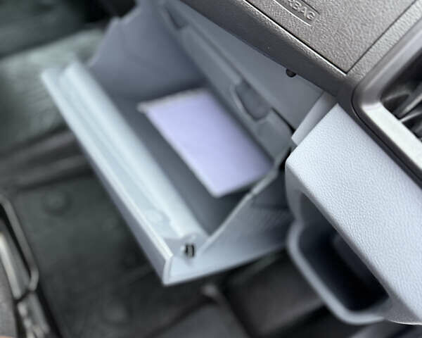 Белый Форд Транзит, объемом двигателя 0 л и пробегом 153 тыс. км за 18200 $, фото 37 на Automoto.ua