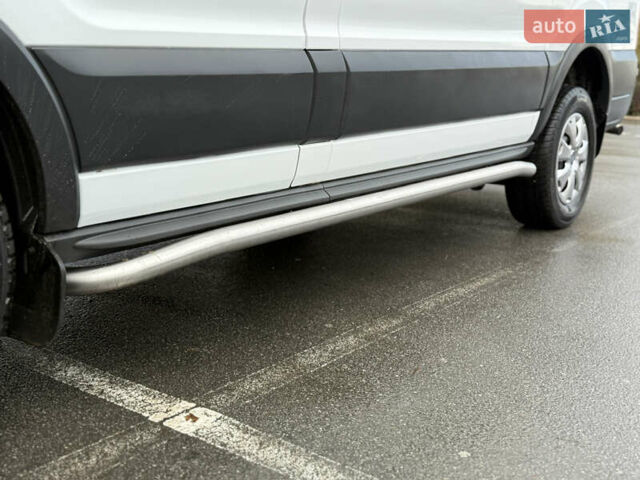 Белый Форд Транзит, объемом двигателя 2 л и пробегом 153 тыс. км за 18950 $, фото 10 на Automoto.ua