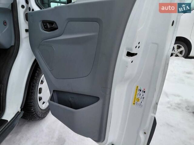 Белый Форд Транзит, объемом двигателя 2 л и пробегом 255 тыс. км за 15500 $, фото 29 на Automoto.ua