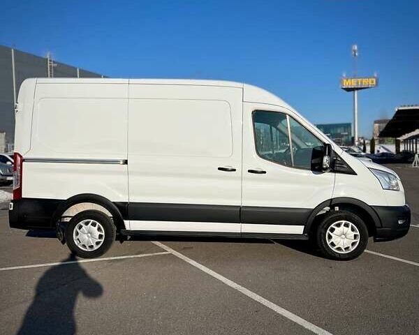 Белый Форд Транзит, объемом двигателя 2 л и пробегом 146 тыс. км за 17900 $, фото 1 на Automoto.ua