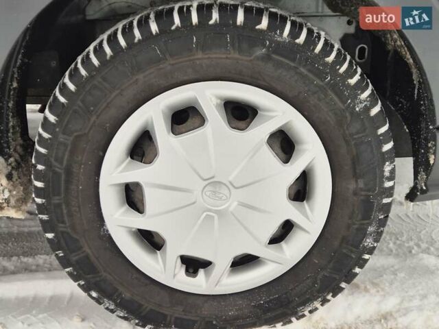 Білий Форд Транзит, об'ємом двигуна 2 л та пробігом 254 тис. км за 13500 $, фото 27 на Automoto.ua