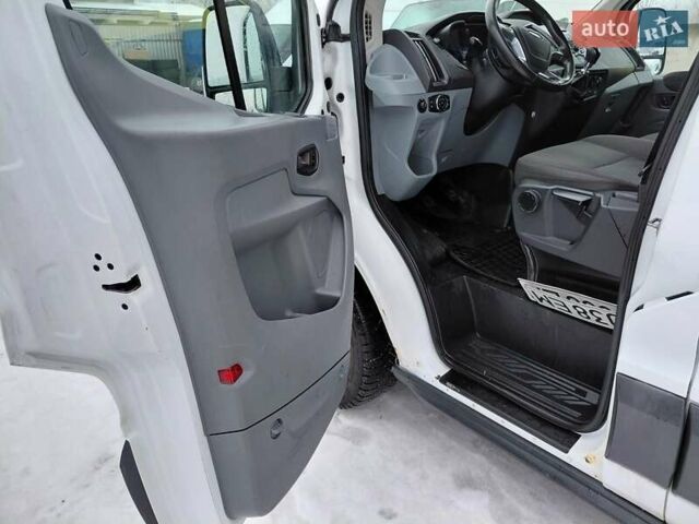 Белый Форд Транзит, объемом двигателя 2 л и пробегом 255 тыс. км за 15500 $, фото 45 на Automoto.ua